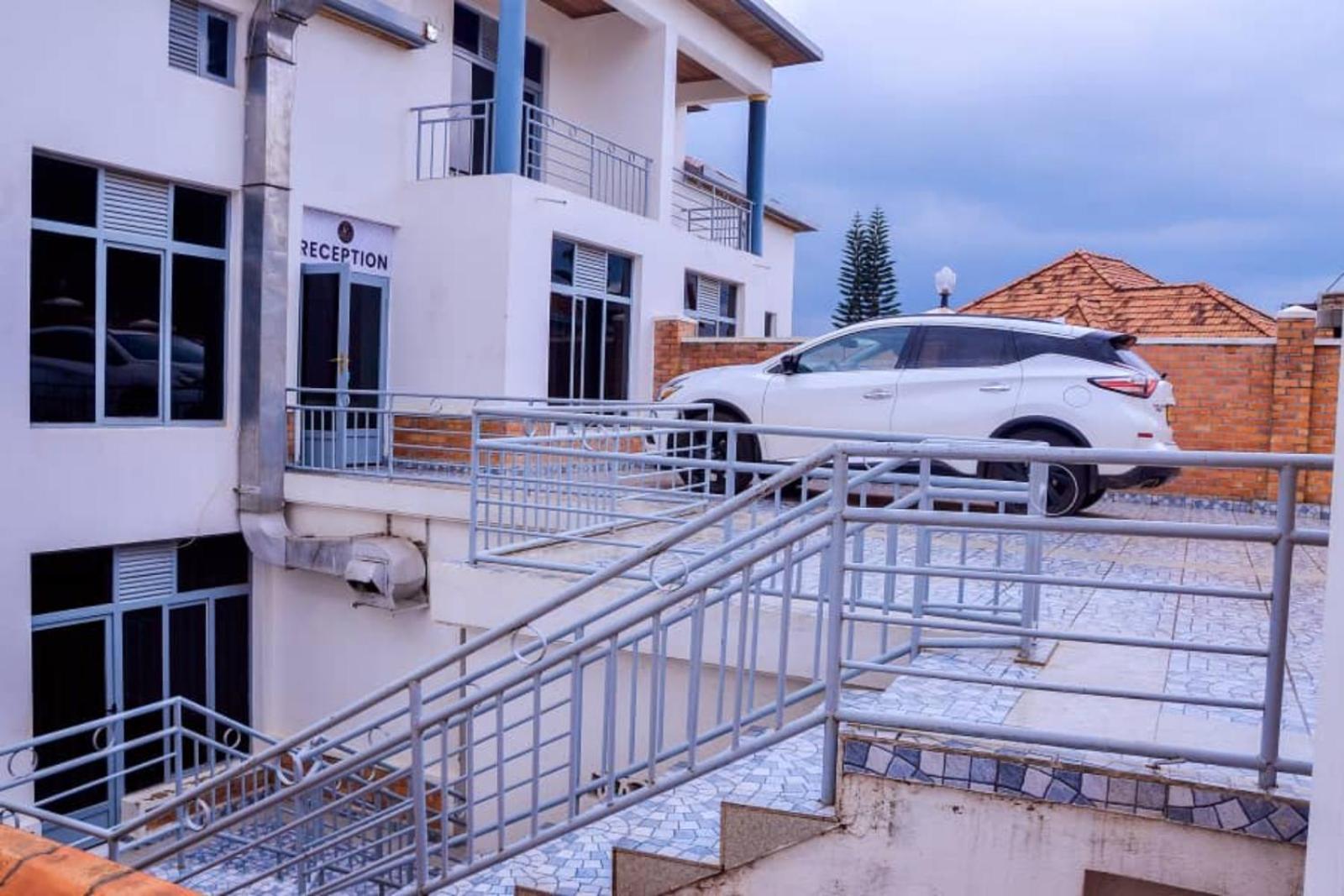 The Keza Hotel And Apartments Kigali Exterior photo